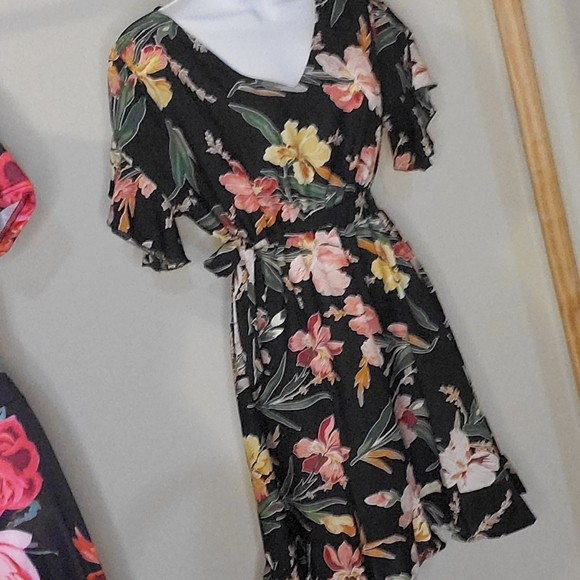 Dresses & Skirts - Dress